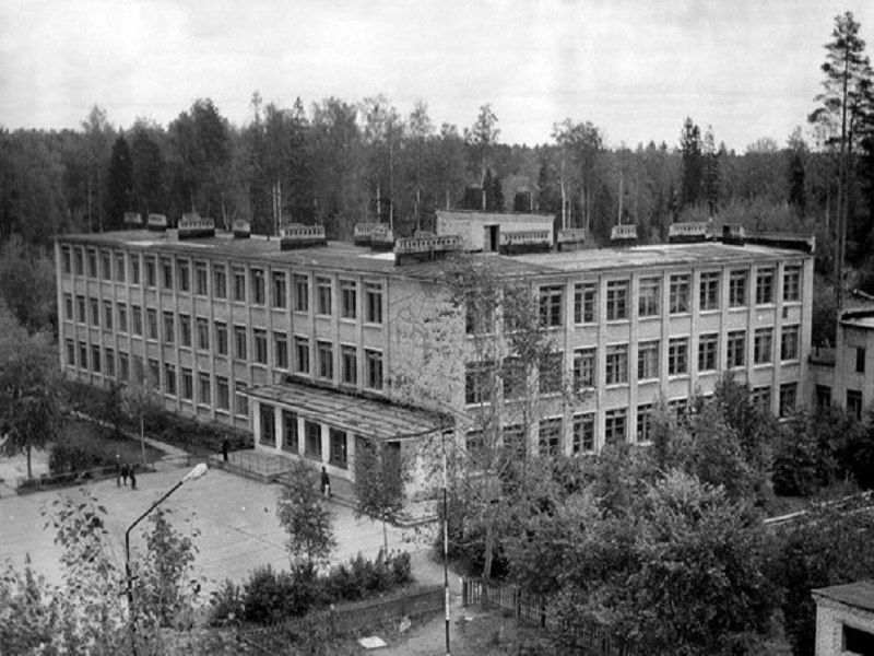 Фотография школы в 1965 г.